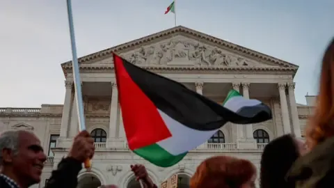 Portugal officially states it will recognise a state of Palestine.
